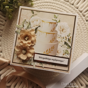 Urodziny, kartka z tortem, beż i złoto, dowolny napis, u93