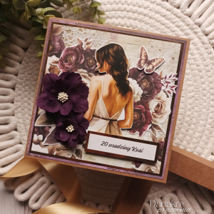 Urodziny kobiety, kartka w pudełku, ciemny fiolet, złoto, u101