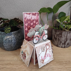 Walentynkowy pop-up box z rowerami