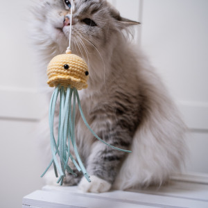 Wędka Meduza dla kota zabawka z kocimiętką żółty