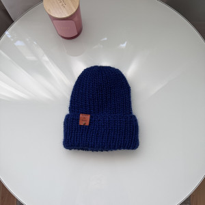 Wełniana czapka oversize z szerokim wywinięciem-kobaltowa