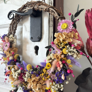 Wianek wiosenny naturalny pełen energetycznych kolorów