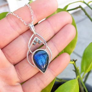 Wieczorny błękit - srebrny naszyjnik z labradorytem