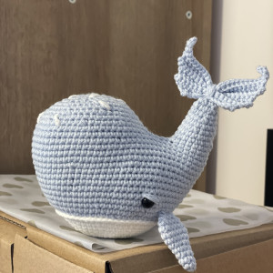 Wieloryb maskotka, prezent dla dziecka, przytulanka na szydełku