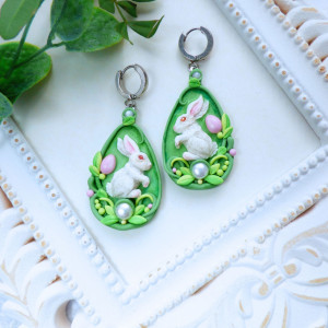 Wiosenne kolczyki z białym króliczkiem i perłą