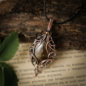 Wisior miedziany naszyjnik wiktoriański z bronzytem wire wrapping