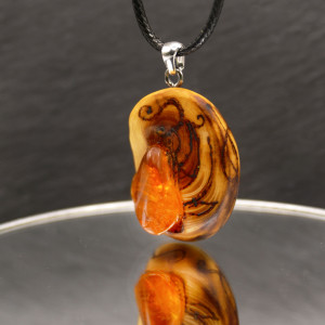 Wisiorek - Amber - pirografia, octowiec, dla niej, prezent, biżuteria
