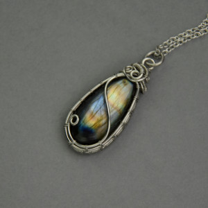 Wisiorek kolorowy labradoryt wire wrapping oryginalny unikat 4