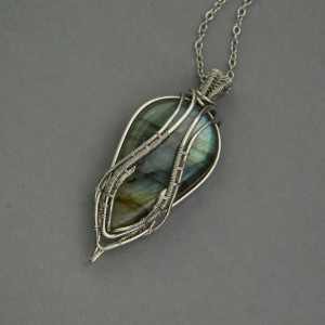 Wisiorek kolorowy labradoryt wire wrapping oryginalny unikat 5