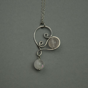 Wisiorek serce kwarc różowy wire wrapping