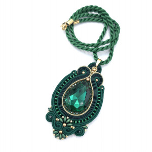 Wisiorek sutasz zielony „Gaja” z dużym kryształem elegancki klasyczny