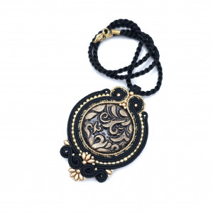 Wisiorek sutasz złoto czarny „Aurelia” naszyjnik romantyczny elegancki