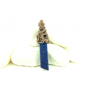 Wisiorek wire wrapping z lapis lazuli