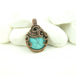 Wisiorek z howlitem wire wrapping