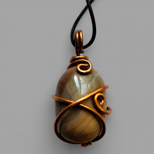 Wisiorek z jaspisu morskiego i miedzi "Szept Oceanów"