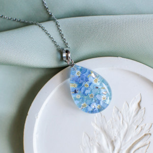 Wisiorek z niezapominajkami 0100