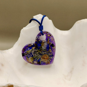 Wisiorek z żywicy - Lawendowe Serce z Kwiatami