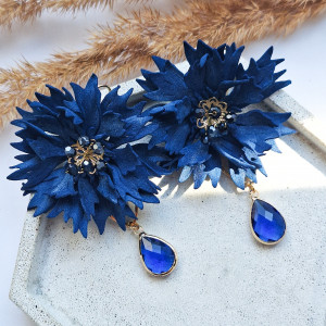 Wiszące kolczyki pozłacane chabry bławatek niebieskie kwiaty