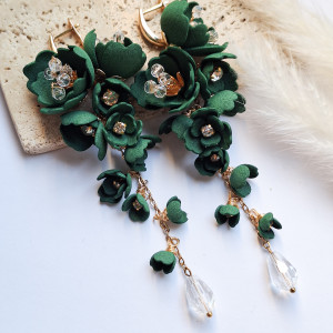 Wiszące kolczyki pozłacane zielone kwiaty
