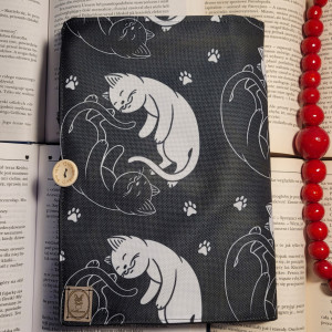 Wodoodporne etui na książkę: koty 3