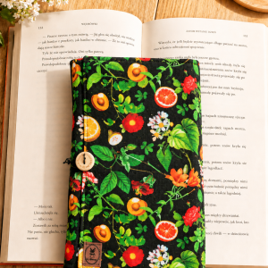 Wodoodporne etui na książkę: owoce
