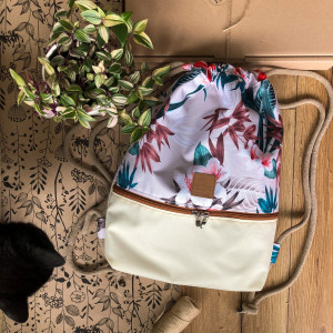 Workoplecak w liście i lilie z dołem ecru / plecak