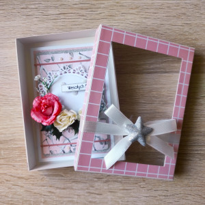 XMAS Różowa kartka świąteczna z pudełkiem 3