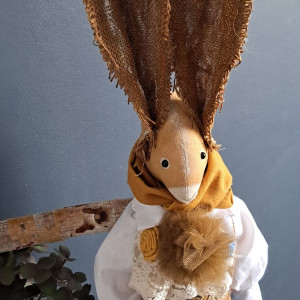 zając kawowy vintage z latarenką