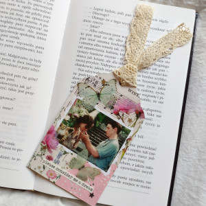 zakładka do książki, film Pokuta, Cecilia x Robbie, motyle, kwiaty