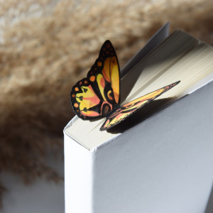 Zakładka do książki "On Paper" Motyl malowany 01