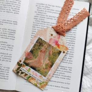 zakładka do książki, różowa, róże, motyle, koronka, ogród, miłość