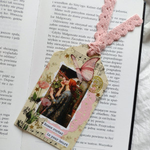 zakładka do książki, różowa, zaczarowany ogród, motyle, sztuka, róże