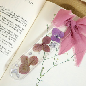 Zakładka do książki wiosenne kwiaty żywica hortensje II