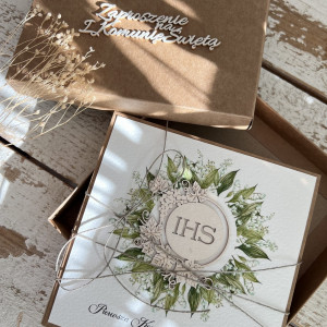 Zaproszenia komunijne z personalizacją w pudełku ZKO-765