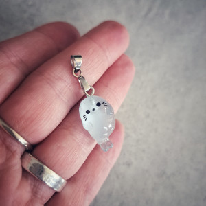 Zawieszka do łańcuszka - Foczka (z żywicy)