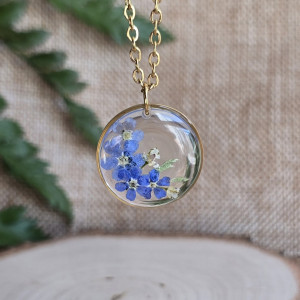 Zawieszka na szczęście z niezapominajkami