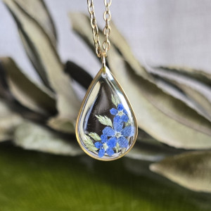 Zawieszka z kwiatami łezka niezapominajki bukiet