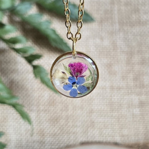 Zawieszka z rośliną wisiorek kwiaty naturalna biżuteria