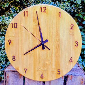 Zegar drewniany p8 - dowolna dedykacja