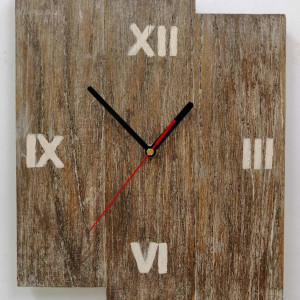 Zegar ścienny drewniany z desek, drewno