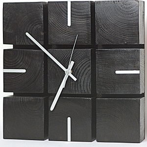 Zegar z klocków drewnianych