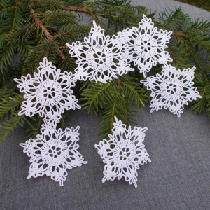 Zestaw białych śnieżynek 6szt