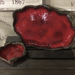 Zestaw ceramiczny - czerwona paterka z miseczką