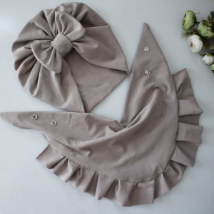 Zestaw czapka kokardka chusta falbanka latte wios/jesień