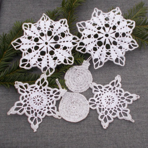 Zestaw srebrno białych ozdób świątecznych 6szt