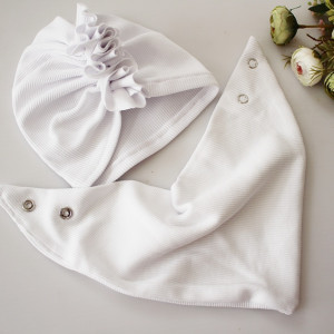 Zestaw turban+ chusta prążek biel przejściowy wiosna/jesień chrzest