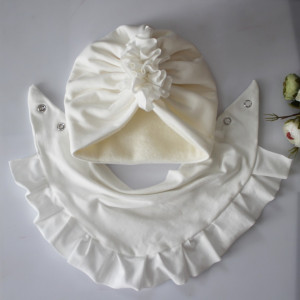 Zestaw turban i chusta falbanka zima ecru chrzest krem