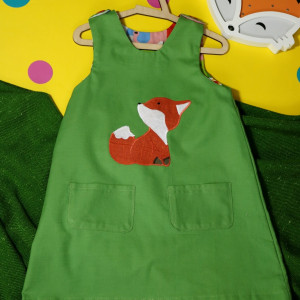 Zielona sukienka dwustronna z lisem (116 cm)