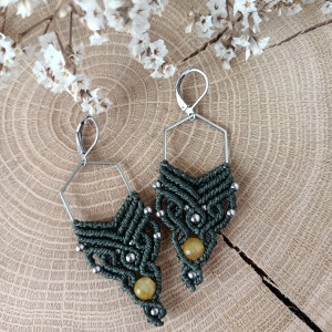 Zielone kolczyki makrama heksagon z agatami