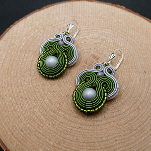 Zielono-szare kolczyki sutasz